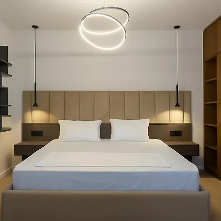 Apartment Modern Open Space Near Center *